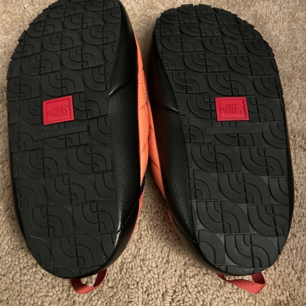 The North Face woman’s Orange Slip-On Shoes - Picture 4 of 4